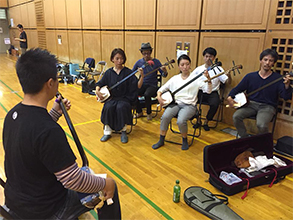 鳴り物（三味線）